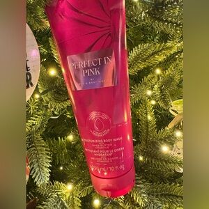 Bath & Body Works Perfect in Pink Body Wash - Red